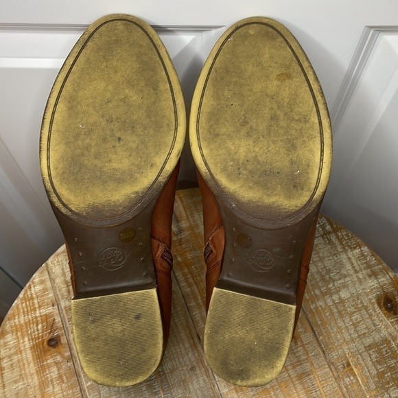 Lucky Brand Bareesa Leather Bootie Brown Tan Side Zipper Block Heel Size 7.5 - Picture 9 of 12